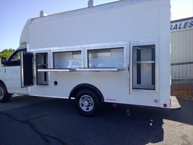2017 Chevrolet Express Cutaway Work Van