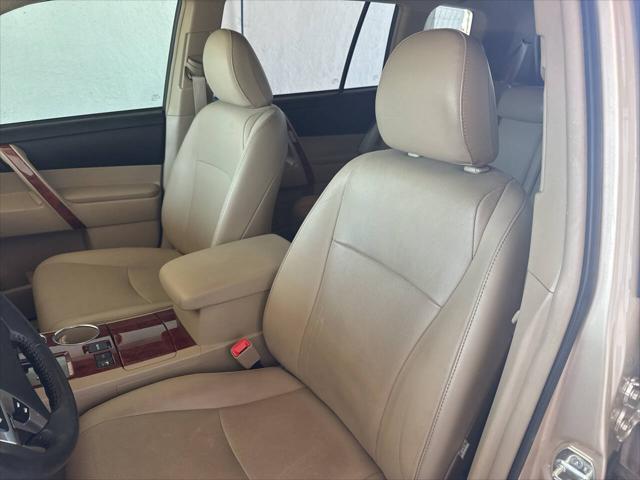 2012 Toyota Highlander Limited V6