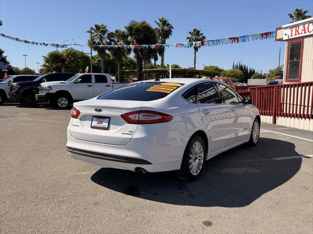 2014 Ford Fusion Hybrid SE