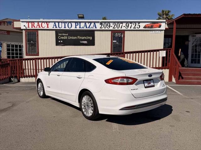 2014 Ford Fusion Hybrid SE