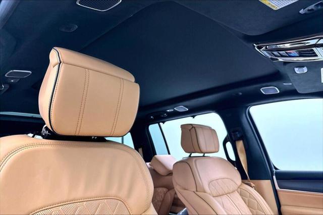 2026 Jeep Grand Wagoneer Summit Reserve 4x4
