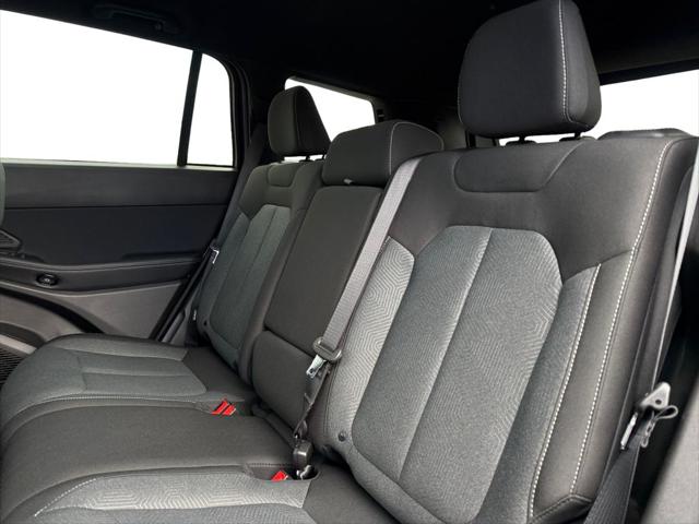 2026 Jeep Cherokee Laredo 4x4