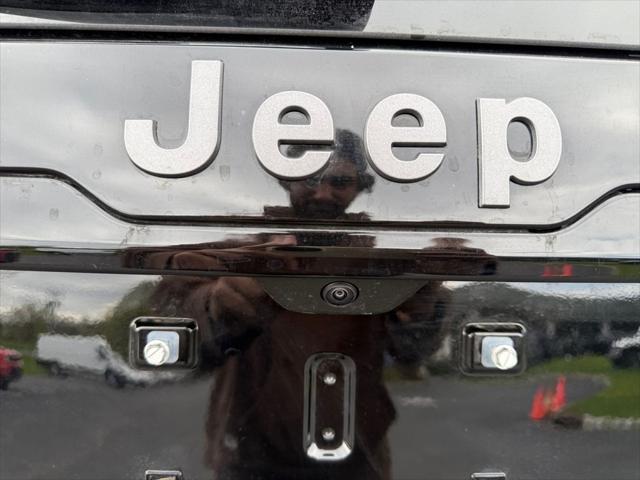 2026 Jeep Cherokee Laredo 4x4