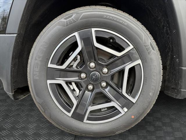 2026 Jeep Cherokee Laredo 4x4