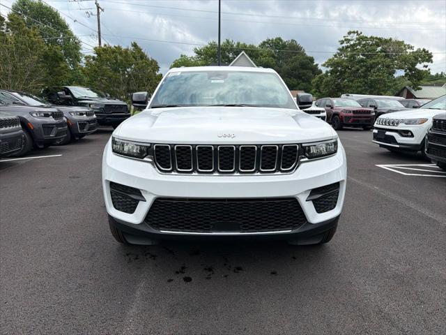 2026 Jeep Grand Cherokee GRAND CHEROKEE LAREDO X 4X4 2026 Jeep Grand Cherokee GRAND CHEROKEE LAREDO X 4X4