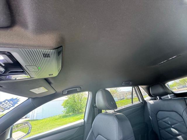 2025 Volkswagen Atlas Cross Sport 2.0T SE w/Technology