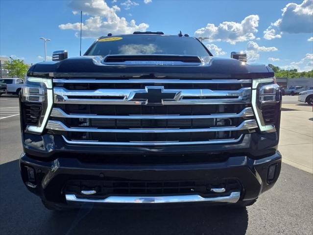 2024 Chevrolet Silverado 2500HD 4WD Crew Cab Standard Bed High Country