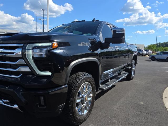 2024 Chevrolet Silverado 2500HD 4WD Crew Cab Standard Bed High Country