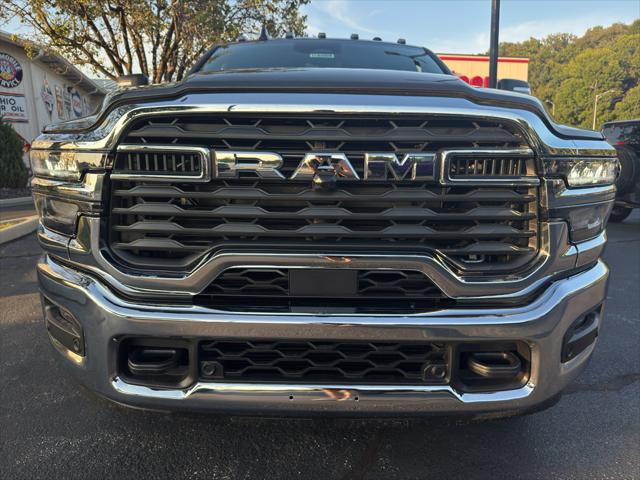 2026 RAM Ram 3500 RAM 3500 TRADESMAN CREW CAB 4X4 8 BOX