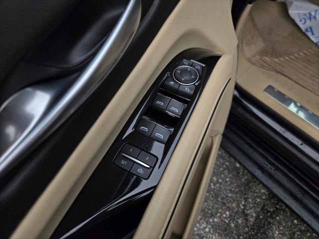 2023 Cadillac Escalade 4WD Premium Luxury