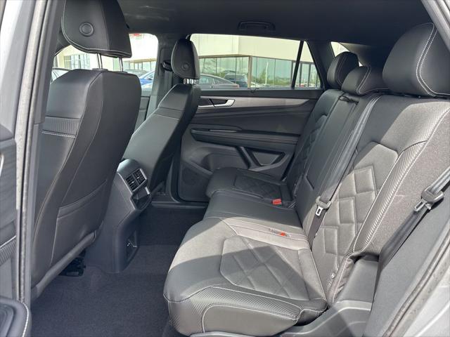 2026 Volkswagen Atlas Cross Sport SE with Technology