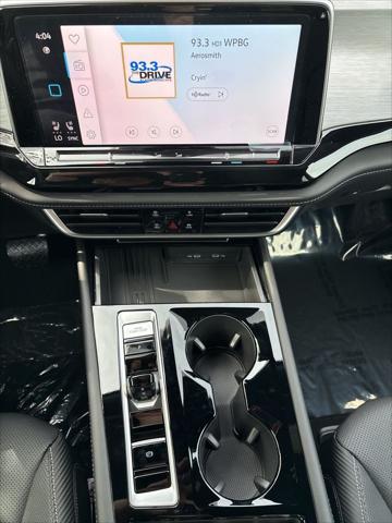 2026 Volkswagen Atlas Cross Sport SE with Technology