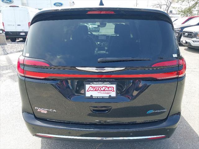 2023 Chrysler Pacifica Hybrid Touring L