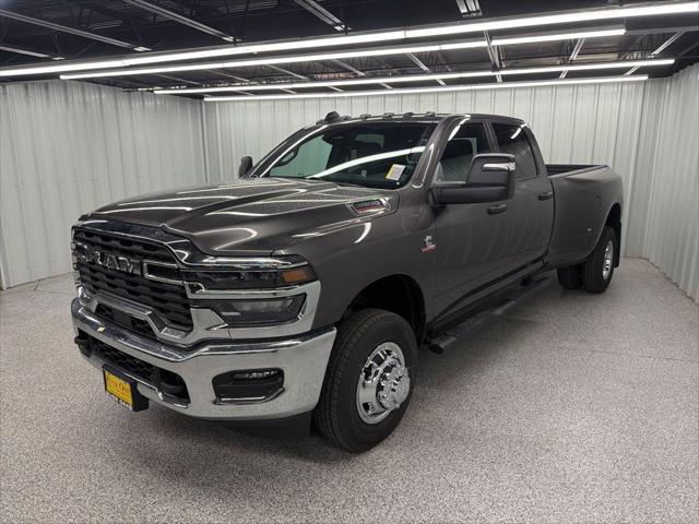 2026 RAM Ram 3500 RAM 3500 TRADESMAN CREW CAB 4X4 8 BOX
