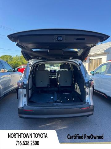 2025 Toyota Sienna LE