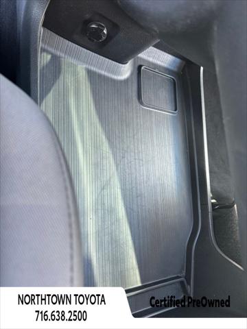 2025 Toyota Sienna LE