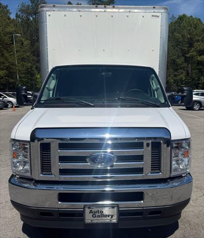 2023 Ford E-450 Cutaway Base