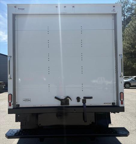 2023 Ford E-450 Cutaway Base