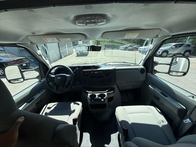 2023 Ford E-450 Cutaway Base