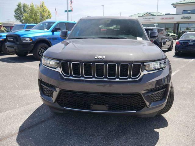 2026 Jeep Grand Cherokee Laredo 4x4