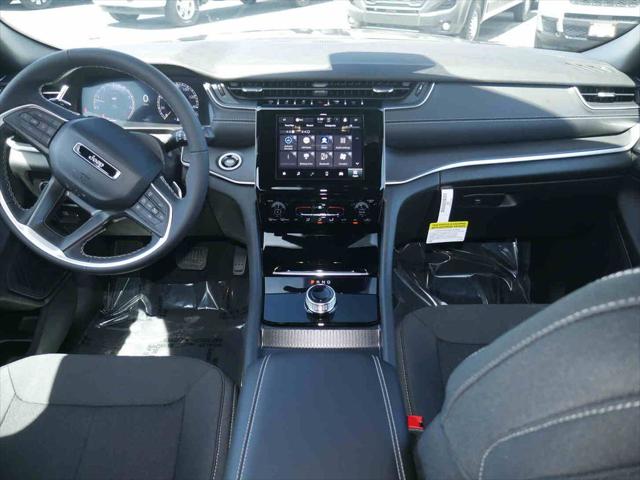 2026 Jeep Grand Cherokee Laredo 4x4