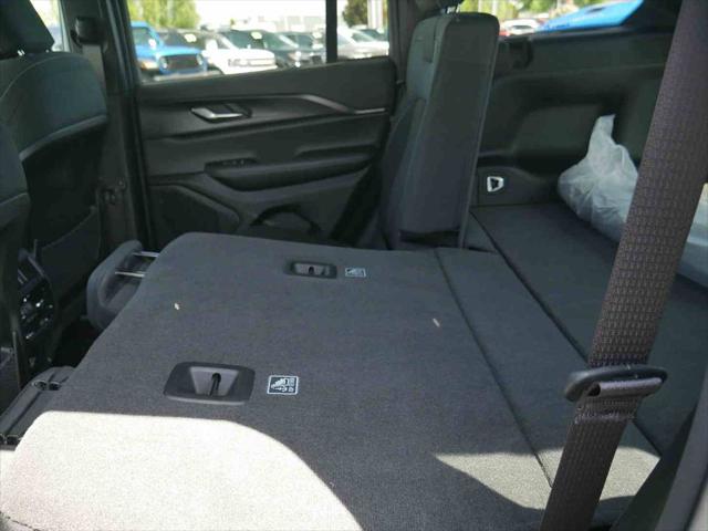 2026 Jeep Grand Cherokee Laredo 4x4