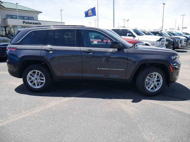 2026 Jeep Grand Cherokee Laredo 4x4
