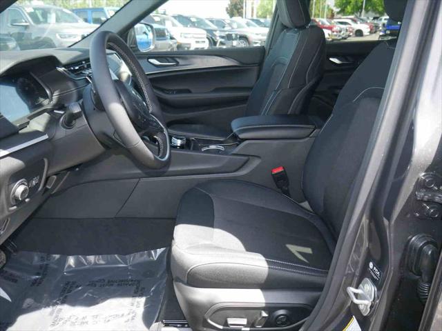 2026 Jeep Grand Cherokee Laredo 4x4