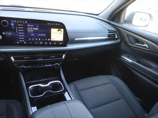 2025 Chevrolet Traverse AWD LT