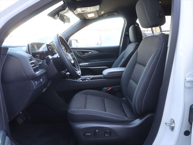 2025 Chevrolet Traverse AWD LT