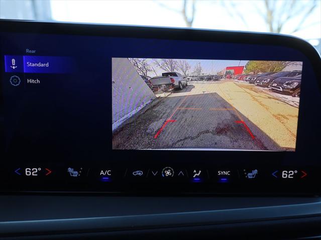 2025 Chevrolet Traverse AWD LT