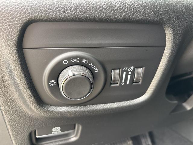 2026 Jeep Grand Cherokee L Laredo 4x2