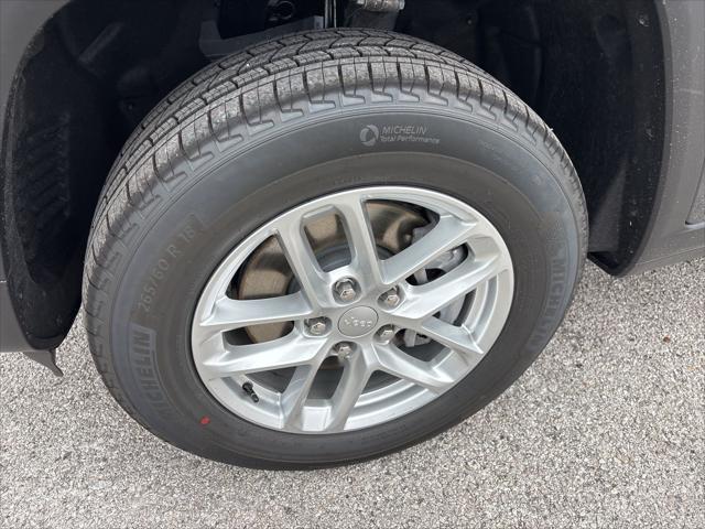 2026 Jeep Grand Cherokee L Laredo 4x2