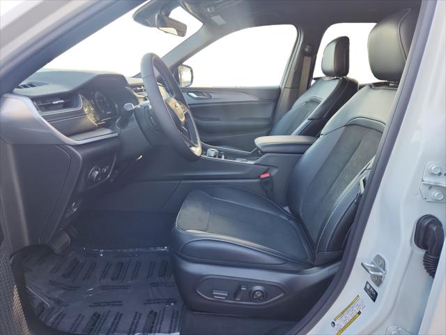2025 Jeep Grand Cherokee L Altitude X 4x2