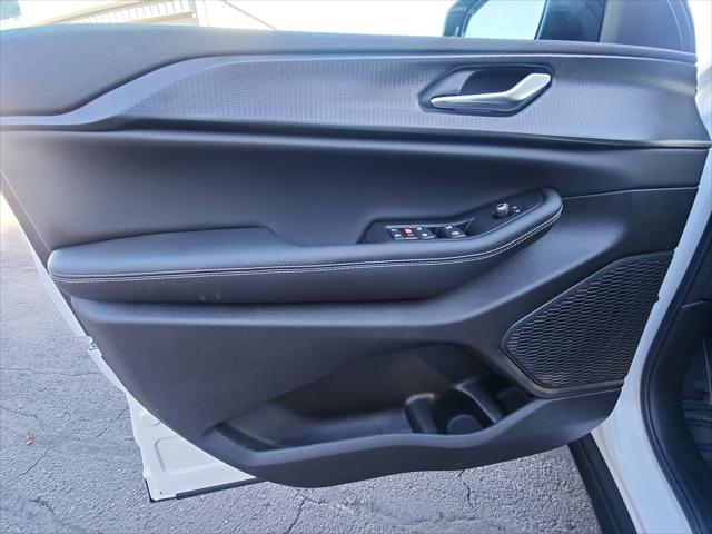 2025 Jeep Grand Cherokee L Altitude X 4x2