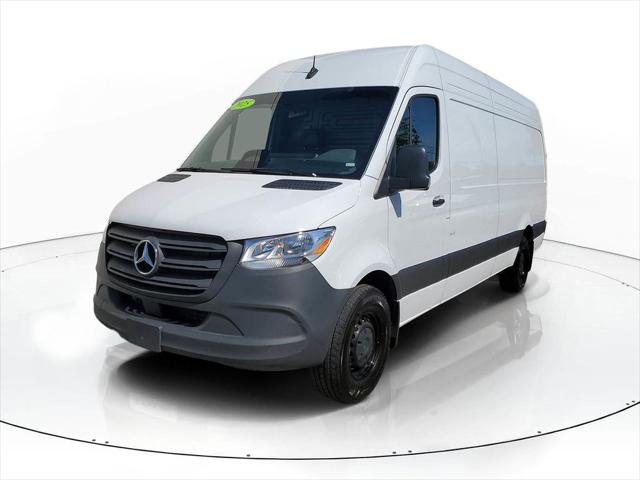2025 Mercedes-Benz Sprinter 2500 High Roof 4-Cyl Diesel