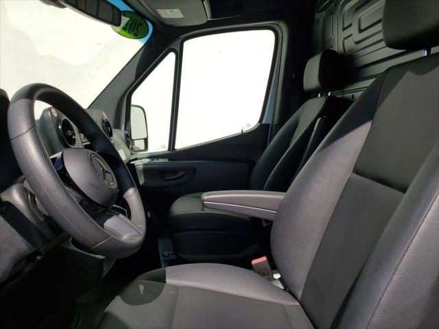 2025 Mercedes-Benz Sprinter 2500 High Roof 4-Cyl Diesel