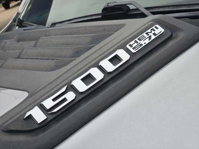 2019 Ram 1500 Laramie Crew Cab 4x4 5'7" Box