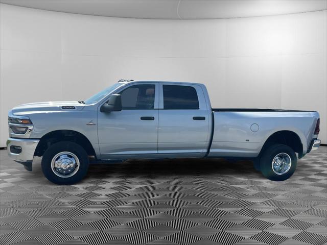 2026 RAM Ram 3500 RAM 3500 TRADESMAN CREW CAB 4X4 8 BOX