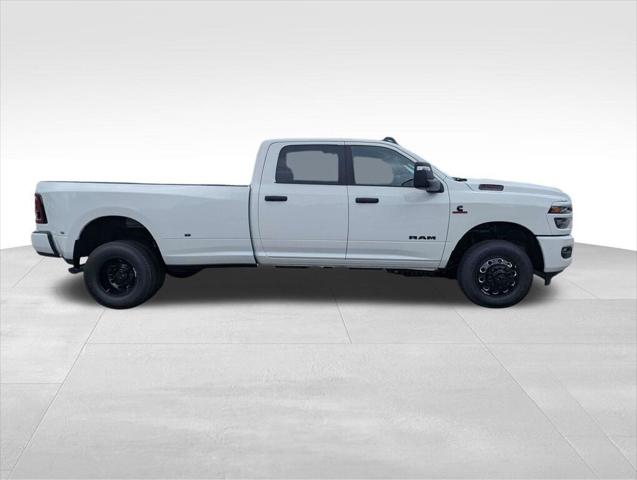 2026 RAM 3500 RAM 3500 BIG HORN CREW CAB 4X4 8 BOX