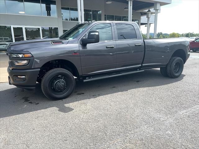 2026 RAM Ram 3500 RAM 3500 TRADESMAN CREW CAB 4X4 8 BOX