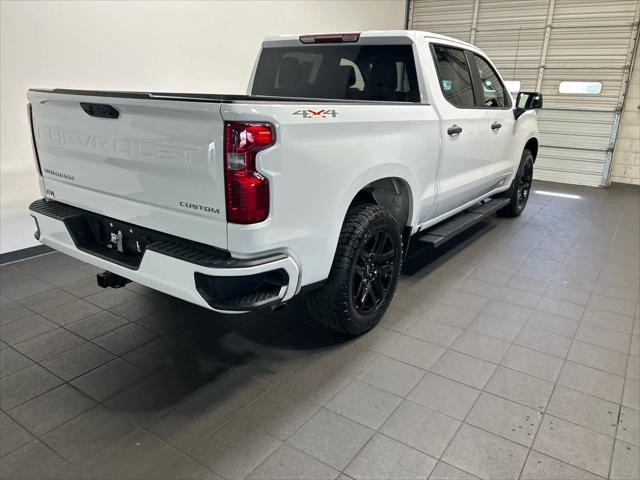 2023 Chevrolet Silverado 1500 4WD Crew Cab Short Bed Custom 2023 Chevrolet Silverado 1500 4WD Crew Cab Short Bed Custom