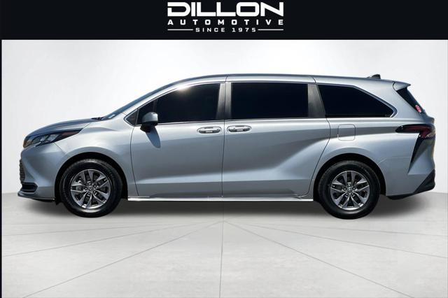 2024 Toyota Sienna LE