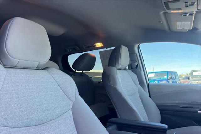 2024 Toyota Sienna LE