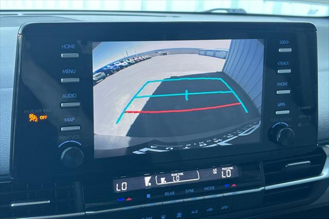2024 Toyota Sienna LE