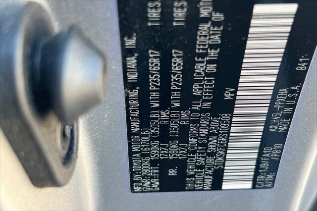 2024 Toyota Sienna LE