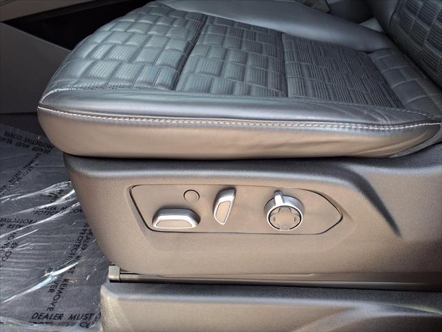 2023 Cadillac Escalade 4WD Premium Luxury Platinum