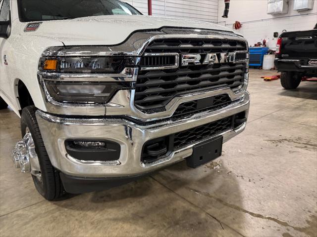 2026 RAM 3500 Chassis RAM 3500 TRADESMAN CREW CAB CHASSIS 4X4 60 CA
