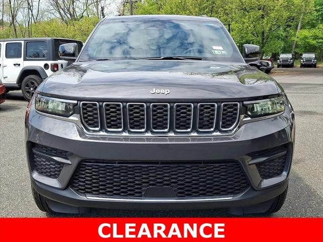 2025 Jeep Grand Cherokee Laredo X 4x4 2025 Jeep Grand Cherokee Laredo X 4x4
