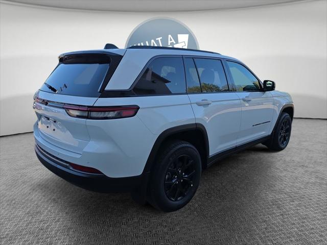 2026 Jeep Grand Cherokee GRAND CHEROKEE LAREDO ALTITUDE 4X4